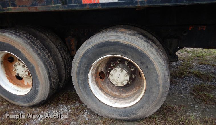 image for item IV9709 1997 Volvo WG  dump truck