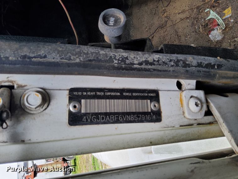 image for item IV9709 1997 Volvo WG  dump truck