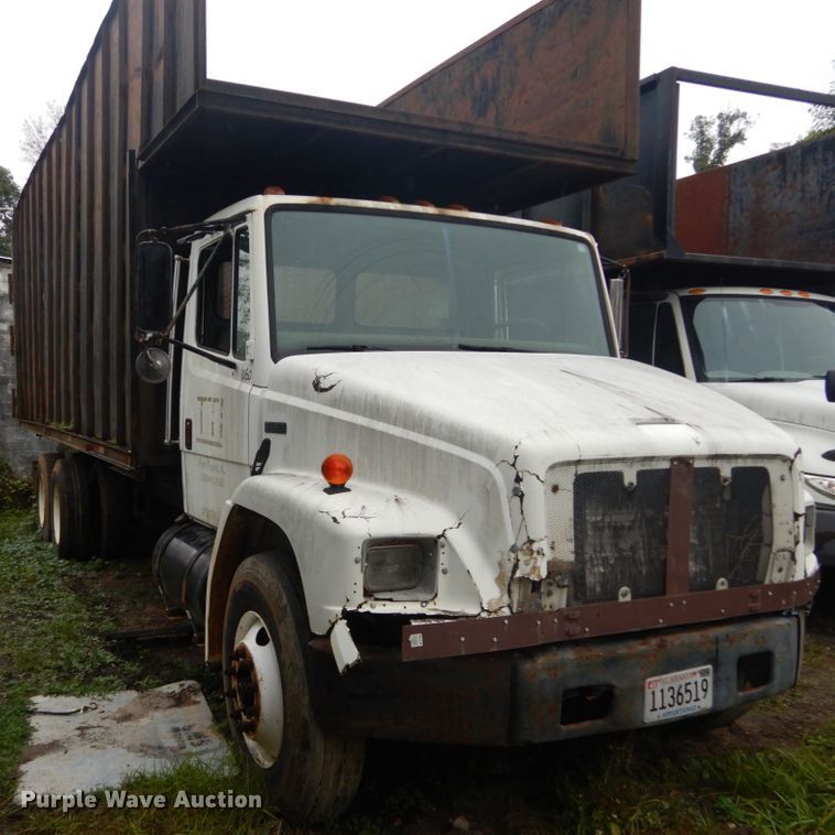 image for item IV9710 2000 Freightliner FL70  dump truck