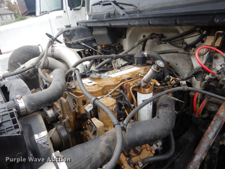 image for item IV9710 2000 Freightliner FL70  dump truck