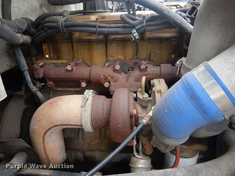 image for item IV9710 2000 Freightliner FL70  dump truck