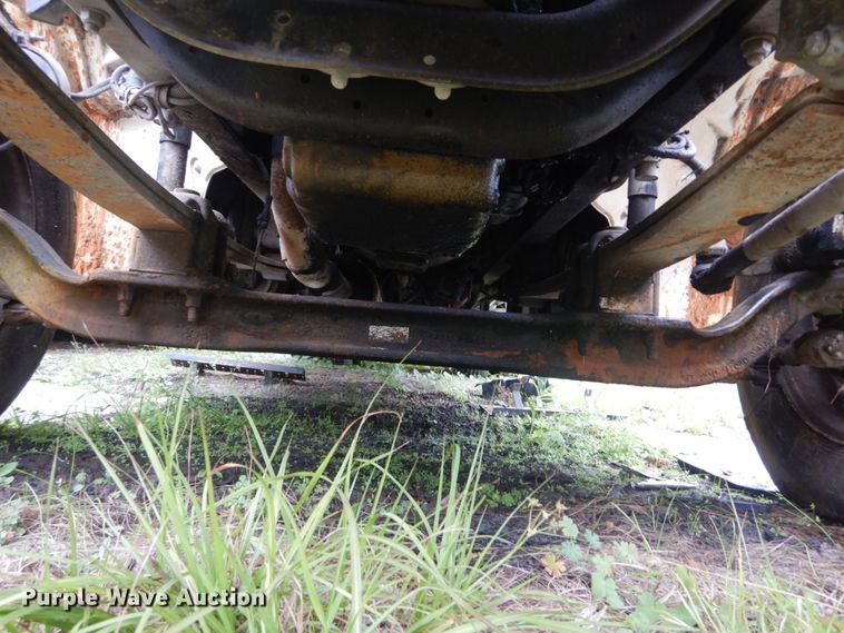 image for item IV9710 2000 Freightliner FL70  dump truck