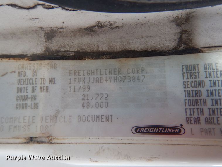 image for item IV9710 2000 Freightliner FL70  dump truck