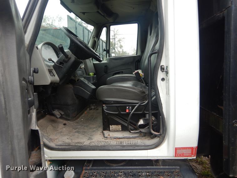 image for item IV9711 2009 International 4300  dump truck