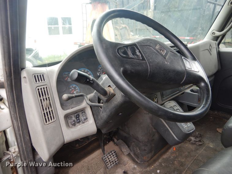 image for item IV9711 2009 International 4300  dump truck