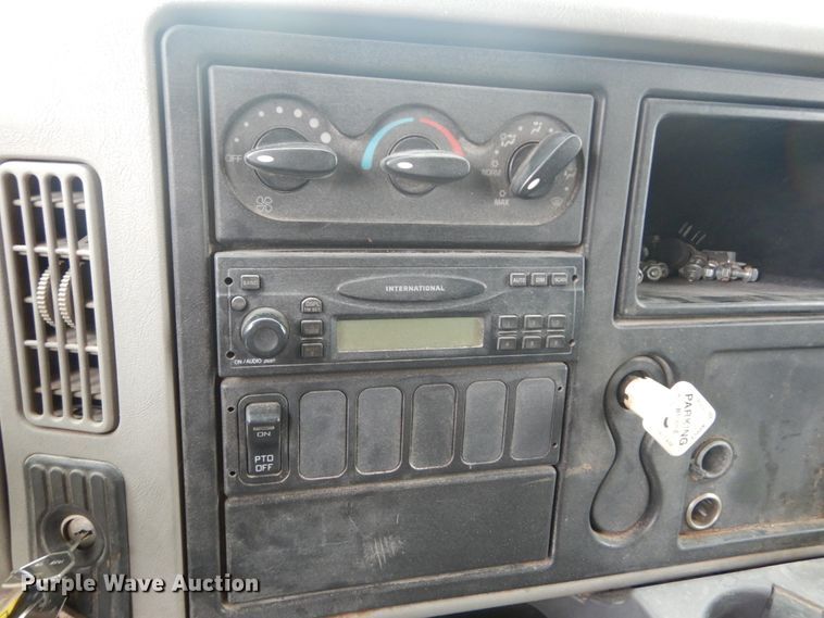 image for item IV9711 2009 International 4300  dump truck