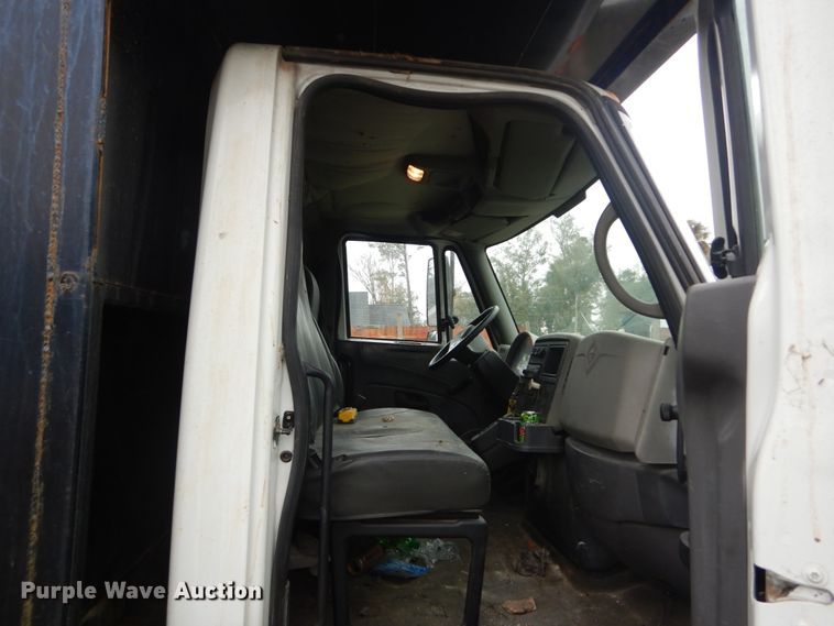 image for item IV9711 2009 International 4300  dump truck