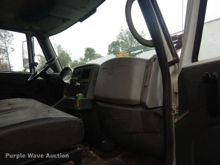 image for item IV9711 2009 International 4300  dump truck