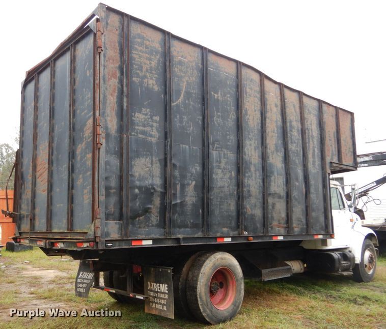 image for item IV9712 1998 International 4900  dump truck