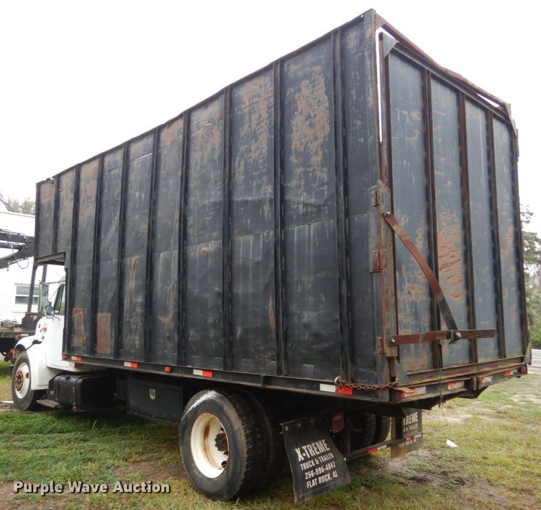 image for item IV9712 1998 International 4900  dump truck