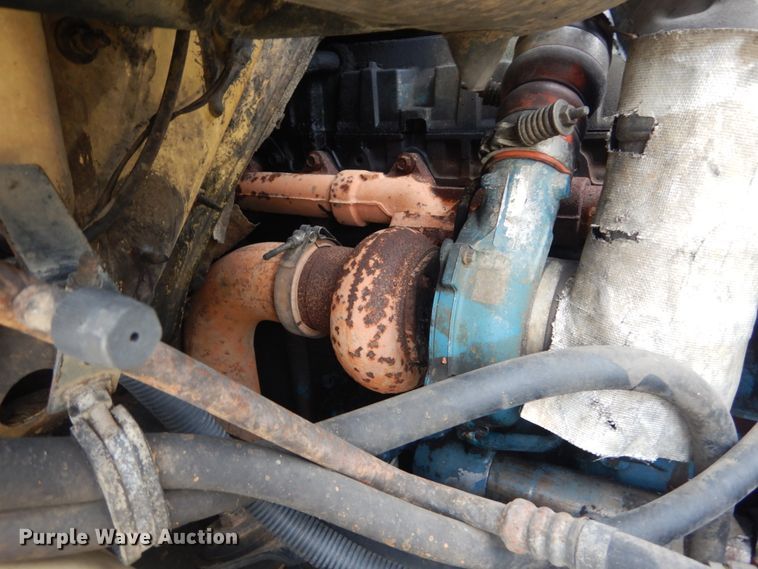 image for item IV9712 1998 International 4900  dump truck