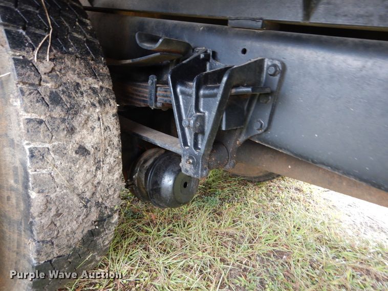 image for item IV9712 1998 International 4900  dump truck