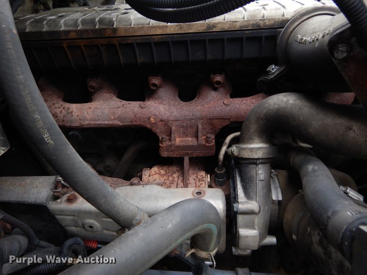 image for item IV9713 2003 Freightliner FL70  bucket truck