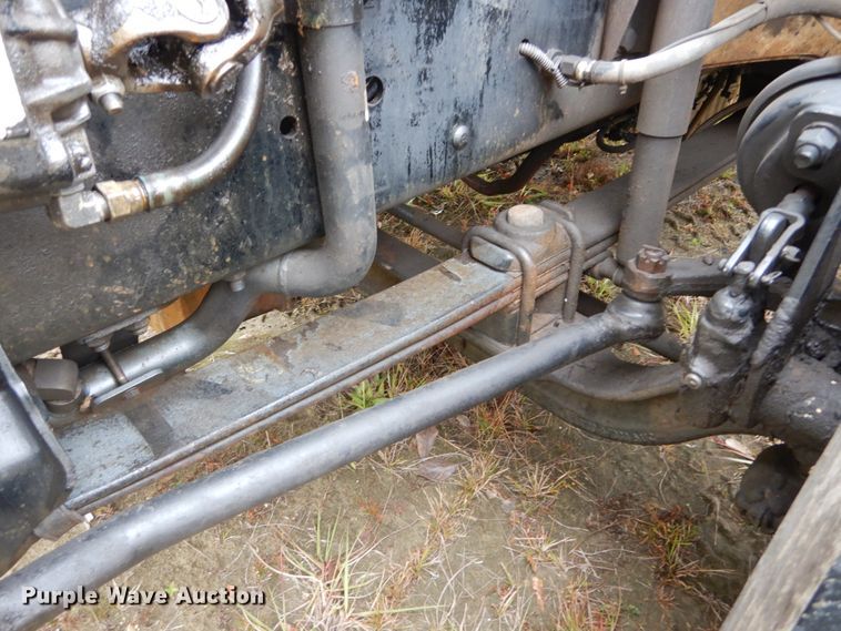 image for item IV9713 2003 Freightliner FL70  bucket truck