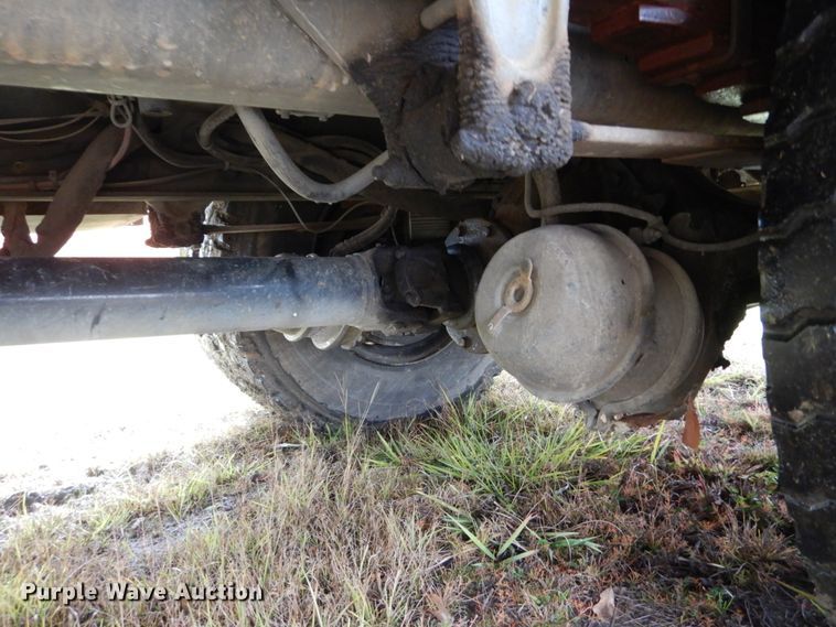 image for item IV9713 2003 Freightliner FL70  bucket truck