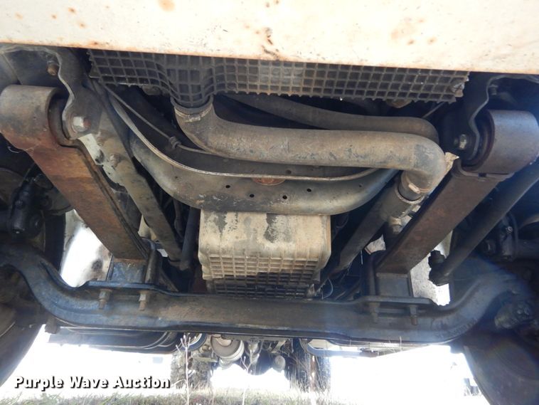 image for item IV9713 2003 Freightliner FL70  bucket truck