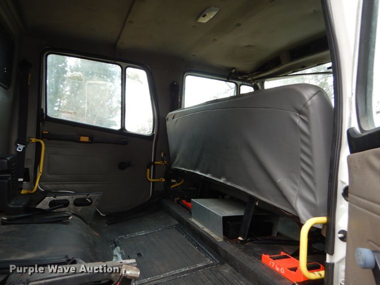 image for item IV9714 2003 Freightliner FL70  bucket truck