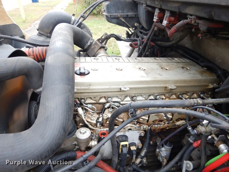 image for item IV9714 2003 Freightliner FL70  bucket truck