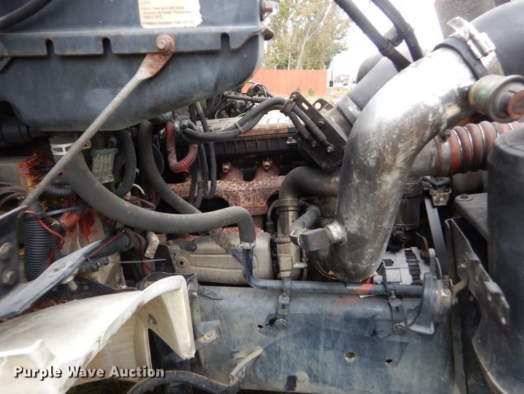 image for item IV9714 2003 Freightliner FL70  bucket truck