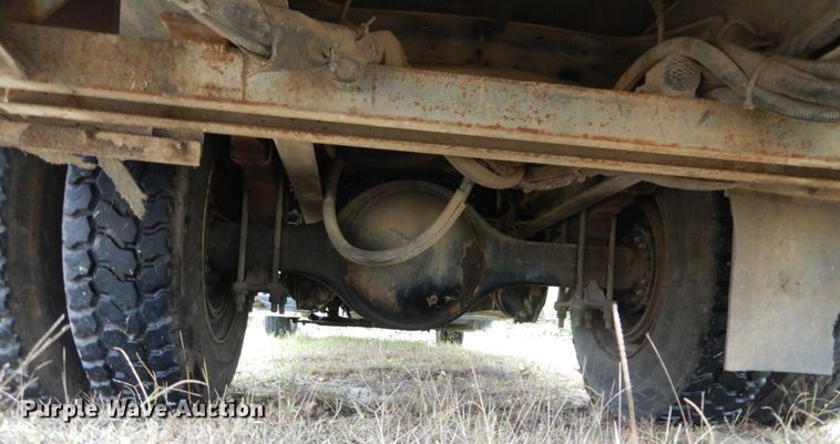 image for item IV9714 2003 Freightliner FL70  bucket truck