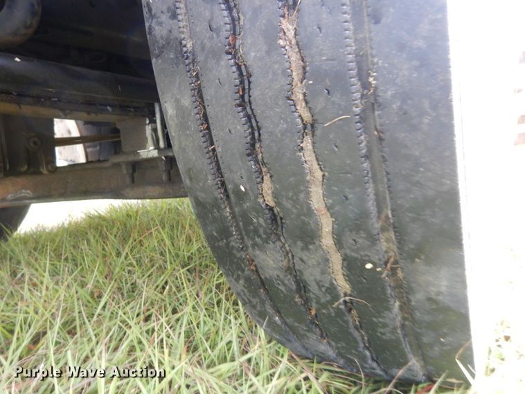 image for item IV9714 2003 Freightliner FL70  bucket truck