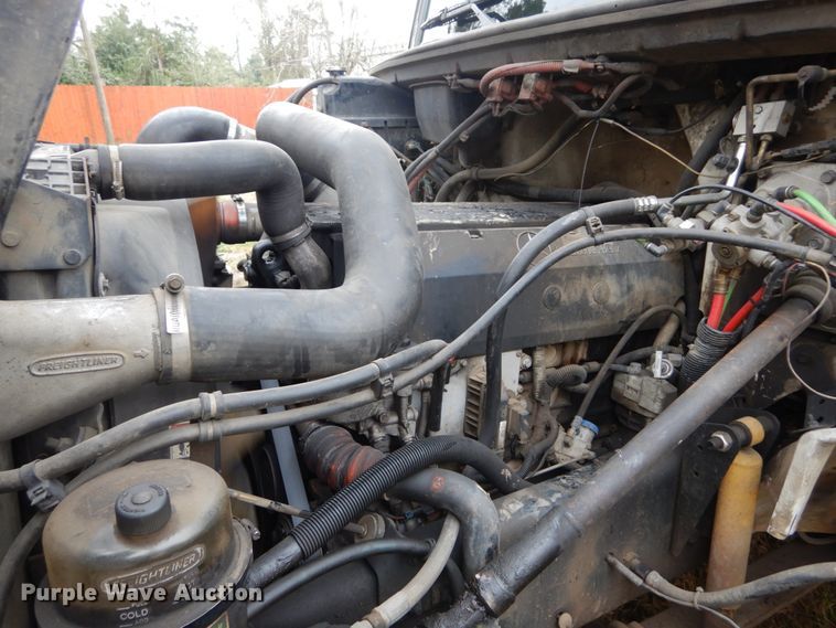 image for item IV9715 2003 Freightliner FL70  bucket truck