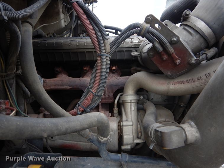 image for item IV9715 2003 Freightliner FL70  bucket truck