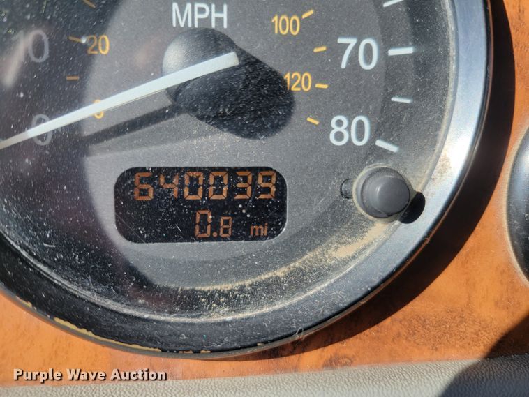 image for item IV9716 2006 Peterbilt 357  dump truck