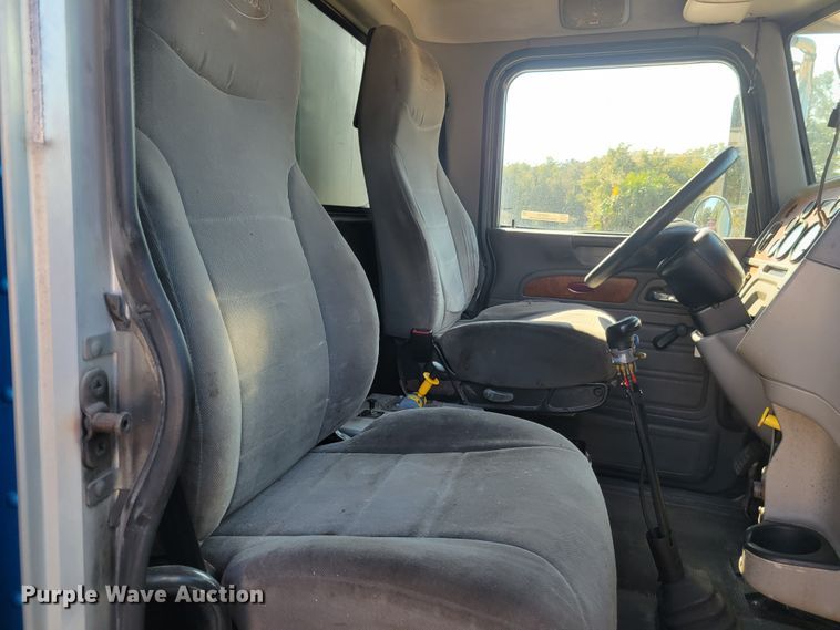 image for item IV9716 2006 Peterbilt 357  dump truck