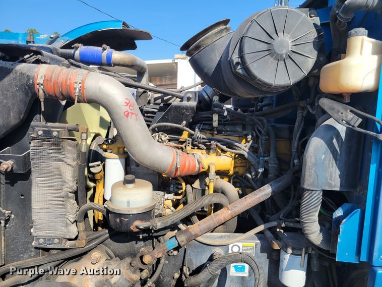 image for item IV9716 2006 Peterbilt 357  dump truck