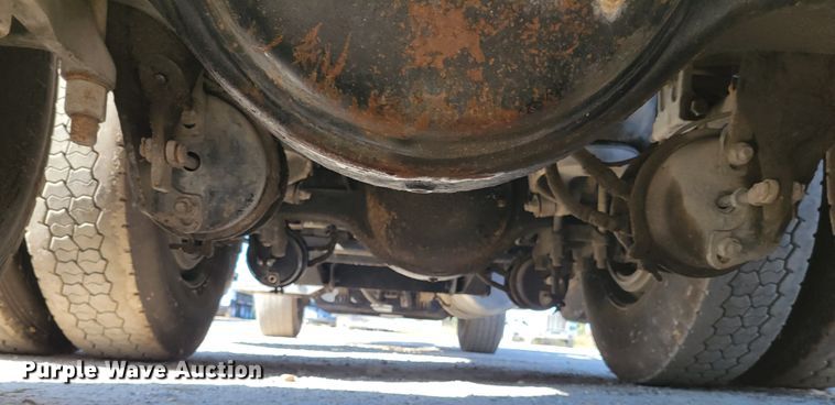 image for item IV9716 2006 Peterbilt 357  dump truck