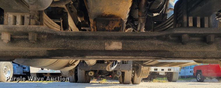 image for item IV9716 2006 Peterbilt 357  dump truck