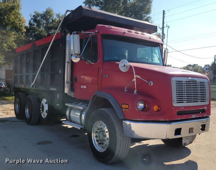 image for item IV9717 1999 Freightliner FL112  dump truck