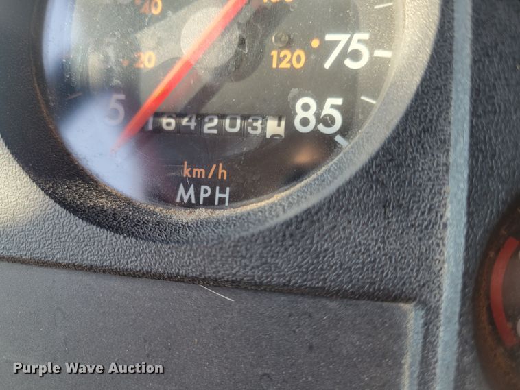 image for item IV9717 1999 Freightliner FL112  dump truck