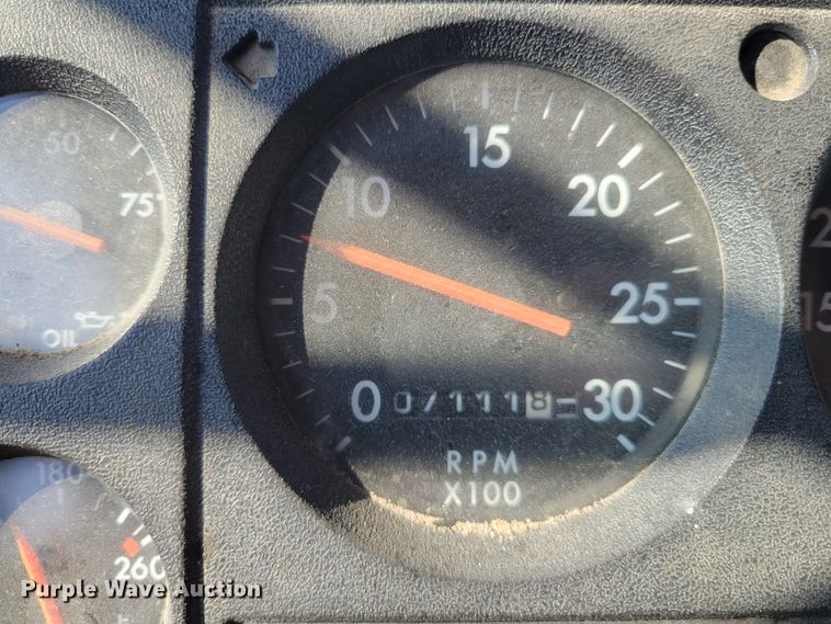 image for item IV9717 1999 Freightliner FL112  dump truck