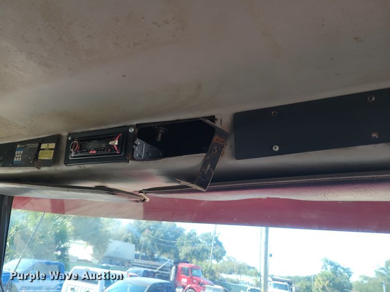 image for item IV9717 1999 Freightliner FL112  dump truck