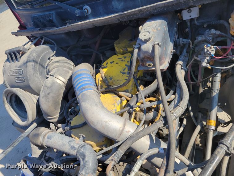 image for item IV9717 1999 Freightliner FL112  dump truck