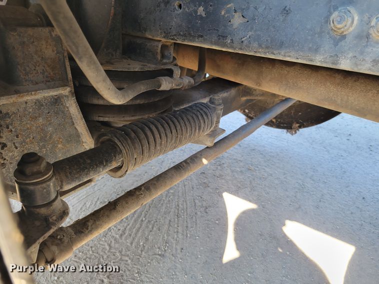 image for item IV9717 1999 Freightliner FL112  dump truck