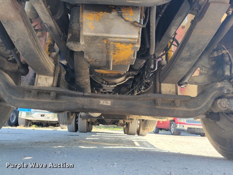 image for item IV9717 1999 Freightliner FL112  dump truck