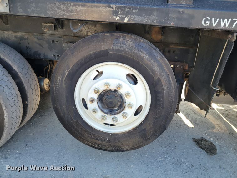 image for item IV9717 1999 Freightliner FL112  dump truck