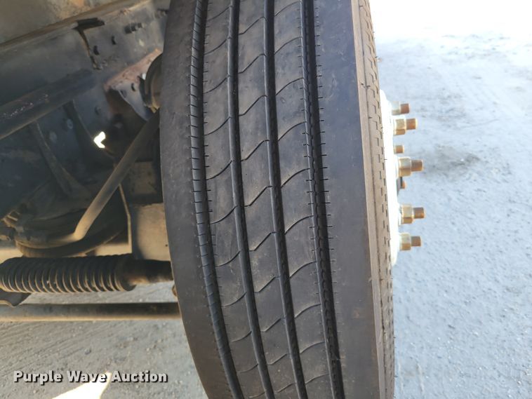 image for item IV9717 1999 Freightliner FL112  dump truck