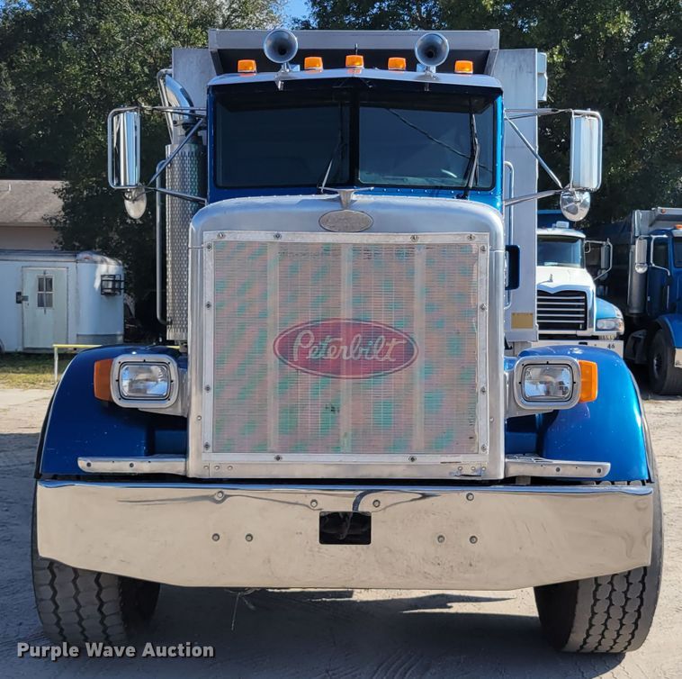 image for item IV9718 2000 Peterbilt 357  dump truck