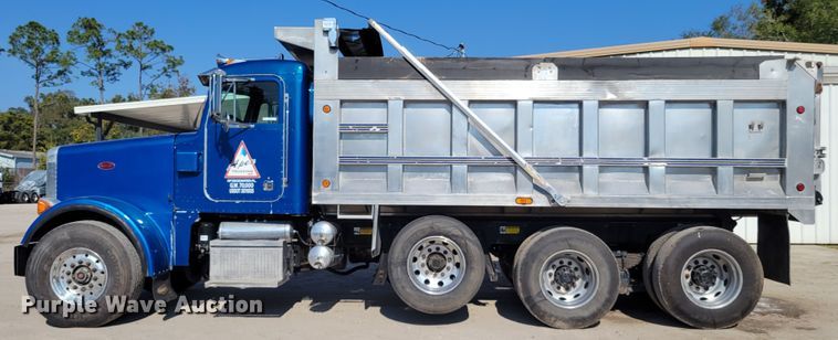 image for item IV9718 2000 Peterbilt 357  dump truck