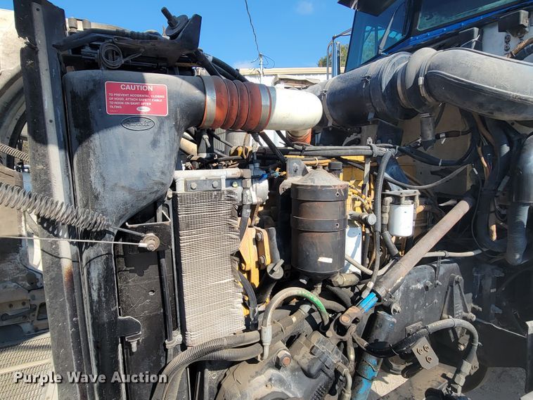 image for item IV9718 2000 Peterbilt 357  dump truck