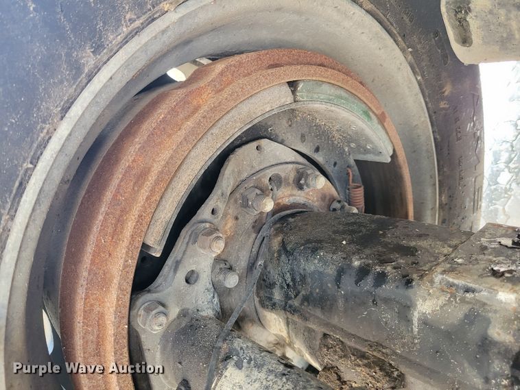 image for item IV9718 2000 Peterbilt 357  dump truck