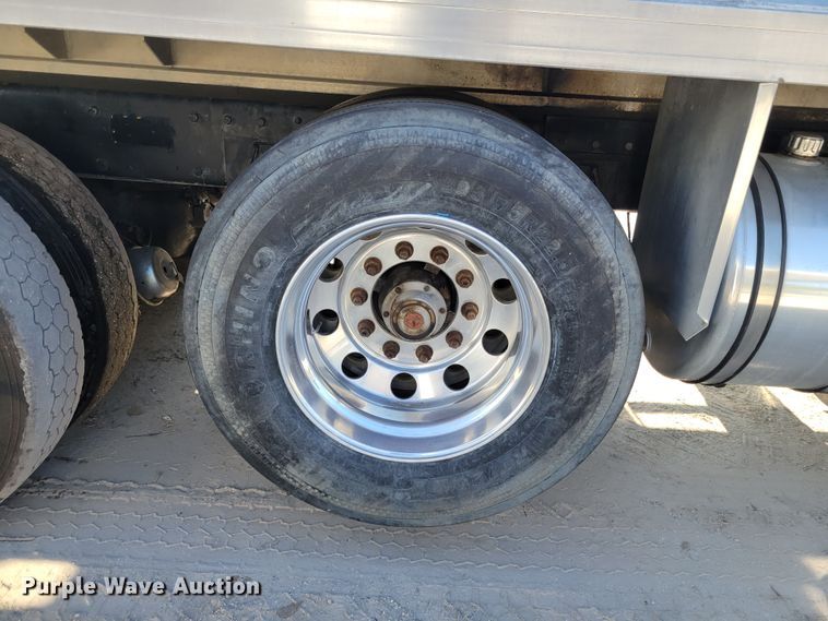 image for item IV9718 2000 Peterbilt 357  dump truck