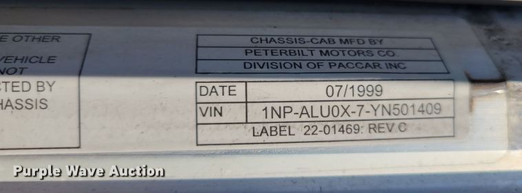 image for item IV9718 2000 Peterbilt 357  dump truck