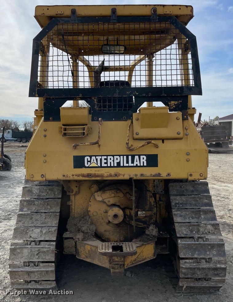 image for item IX9607 1992 Caterpillar D4H  dozer