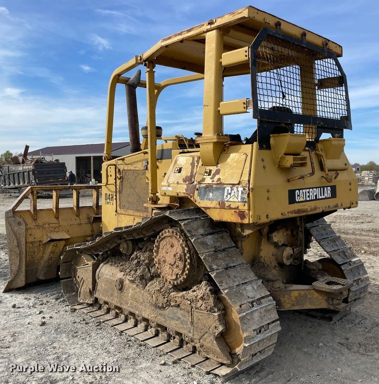 image for item IX9607 1992 Caterpillar D4H  dozer