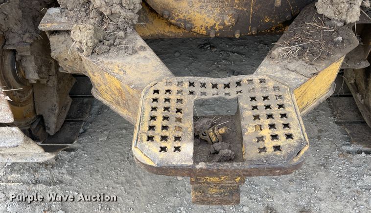 image for item IX9607 1992 Caterpillar D4H  dozer